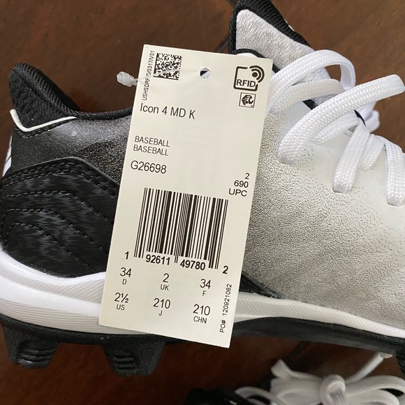 NWT adidas cleats - Picture 3 of 5